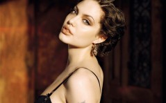   / Angelina Jolie  / 1600x1200