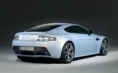 Aston Martin V12 Vantage RS 1 / 1600x1200