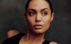   Angelina Jolie / 1280x800