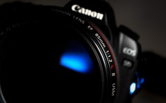 Canon / 1920x1200
