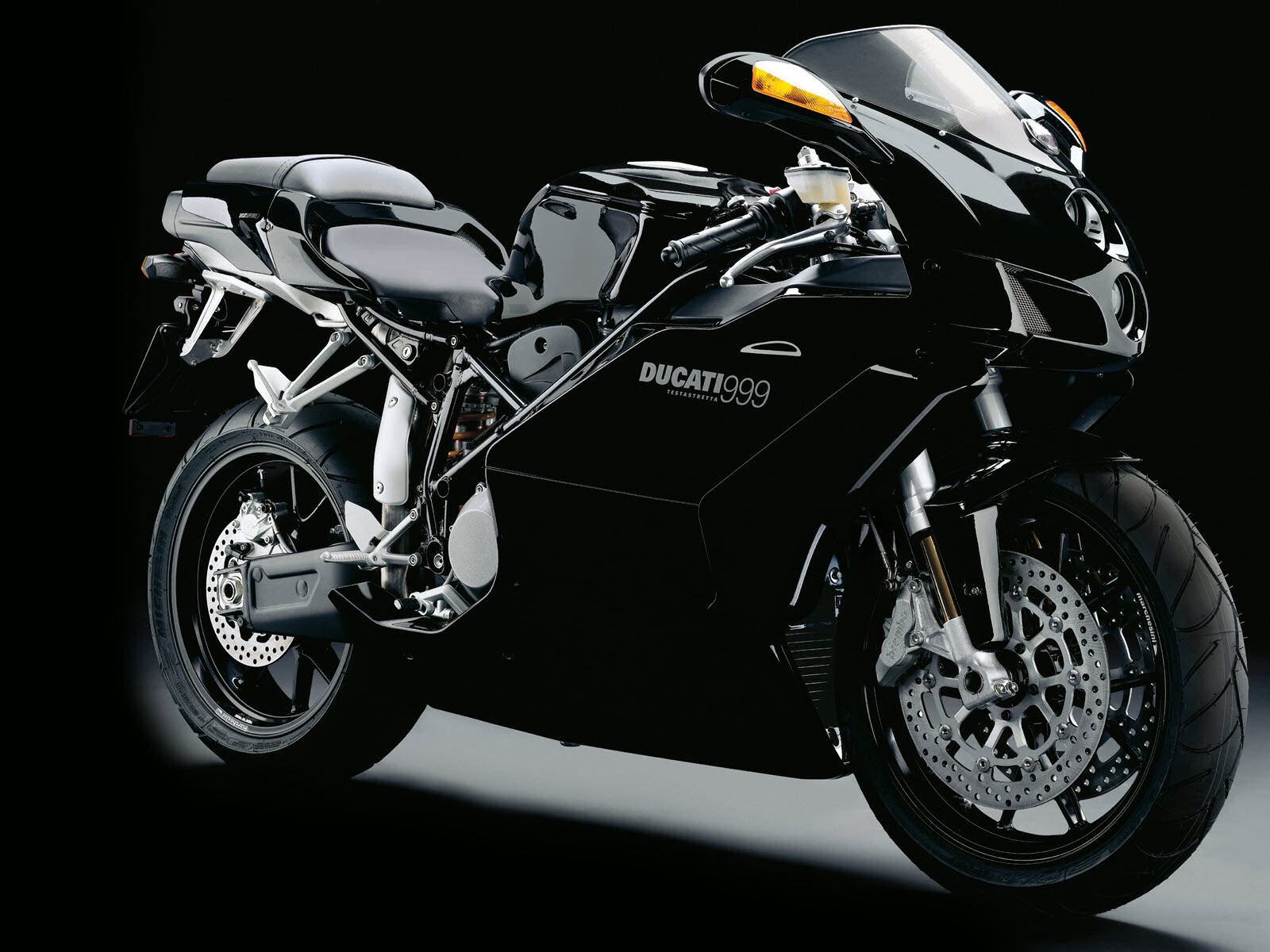 Обои Чёрный хромированный и блестящим спортивный байк Ducati 999 1600x1200