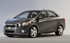 Chevrolet-Aveo-Sonic-Sedan-2012 / 1600x1200