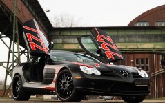 Competition Mercedes-Benz SLR Black / 1920x1200