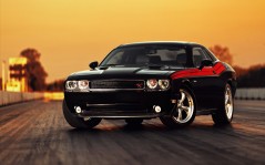 Dodge Challenger     / 1920x1200