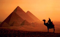 Египет и его пирамиды / 1600x1200