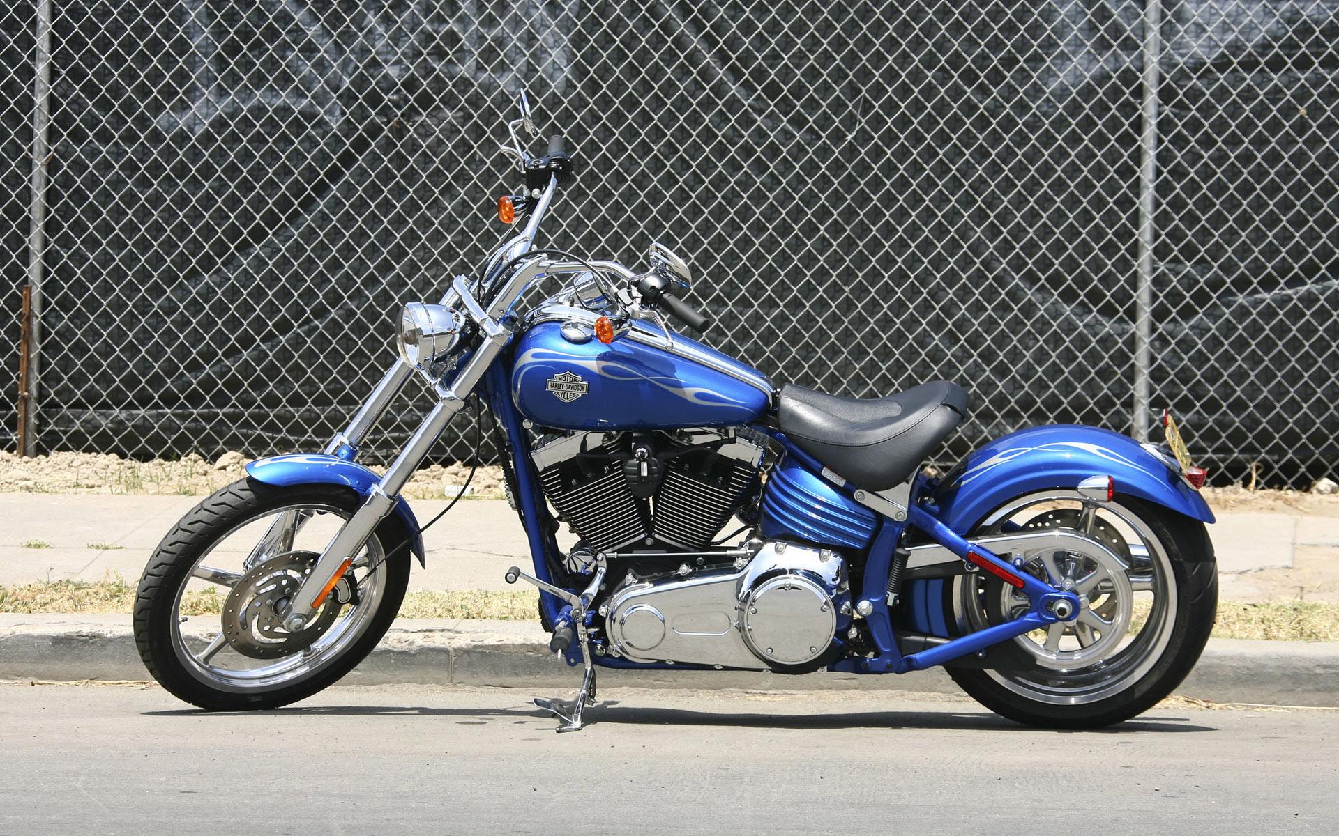 Обои Harley Davidson чопер 1920x1200