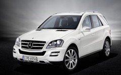 Mercedes Benz M-class 2010 Grand Edition / 1600x1200