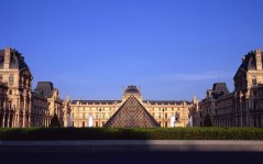 Musée du Louvre / 1600x1200