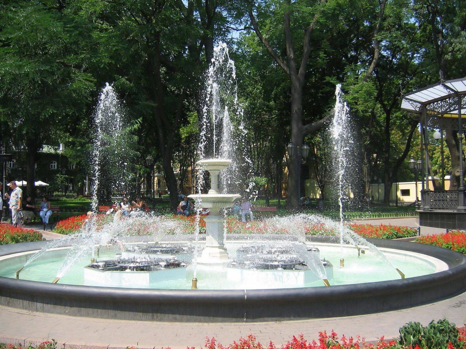 Обои Одесский фонтанчик 1600x1200