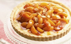 Пирог со сладкими персиками / 1600x1200
