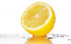 Пол лимона / 1600x1200