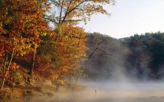 Природные для рабочего стола - тема осень, демка над озером и лес / 1600x1200
