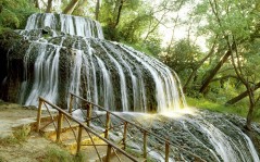 Rolling Waterfall, Monasterio de Piedra, Zaragoza Province, Spain / 1600x1200