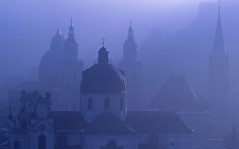 Salzburg in Mist, Austria / 1600x1200
