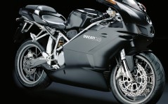   Ducati / 1600x1200
