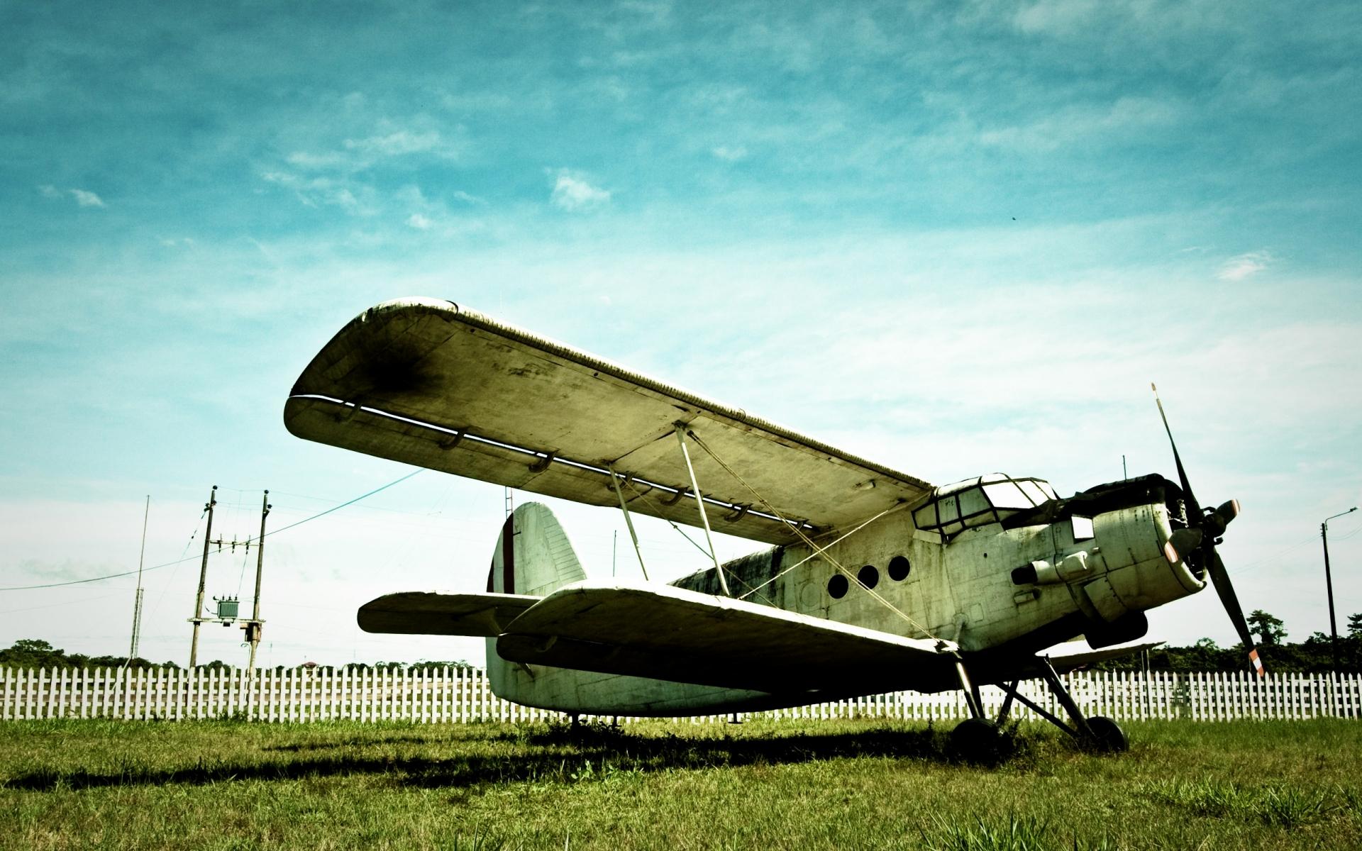 Обои Старый самолет 1920x1200
