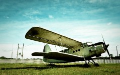 Старый самолет / 1920x1200