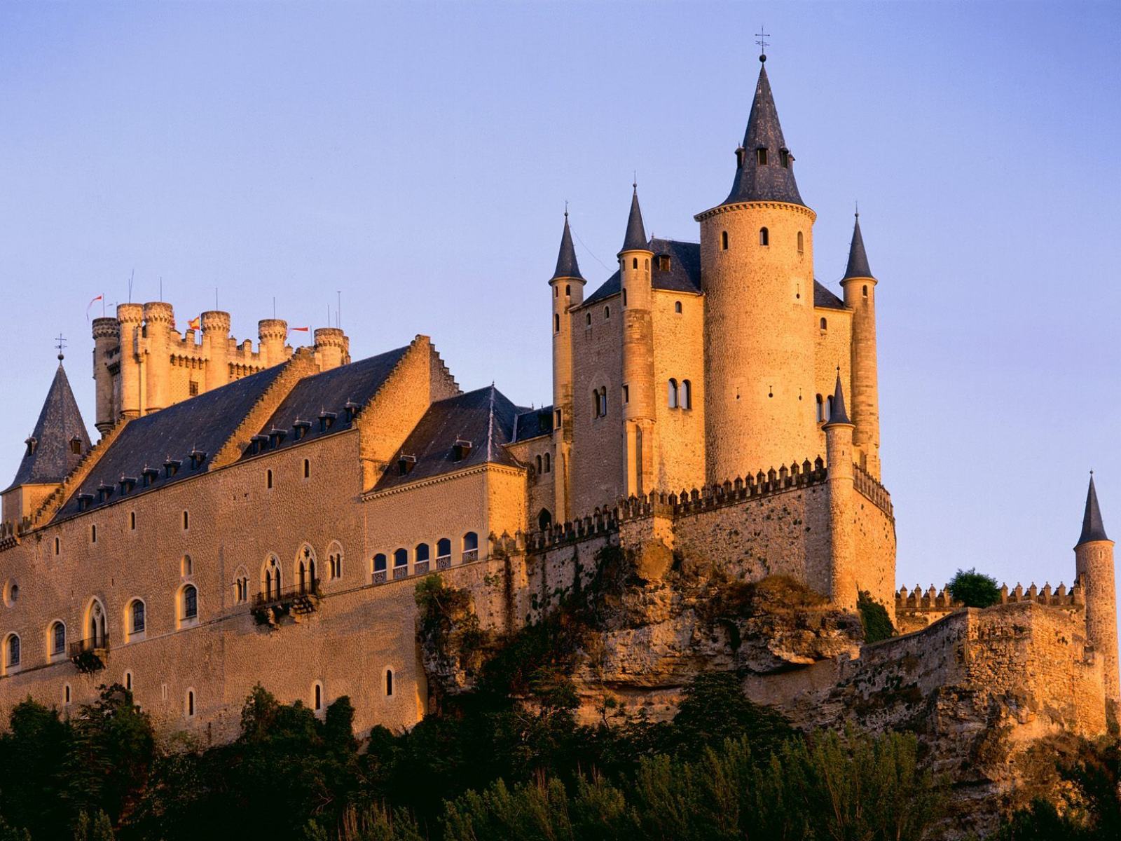 Обои Замок Альказар в Испании 1600x1200