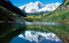 Заснеженные горы и озеро в национальном парке белая река, природные для рабочего стола / 1600x1200
